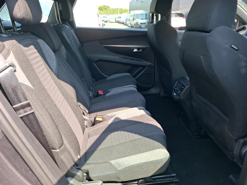 Peugeot 5008 BlueHDi 130ch S&S EAT8 Active Pack 2022