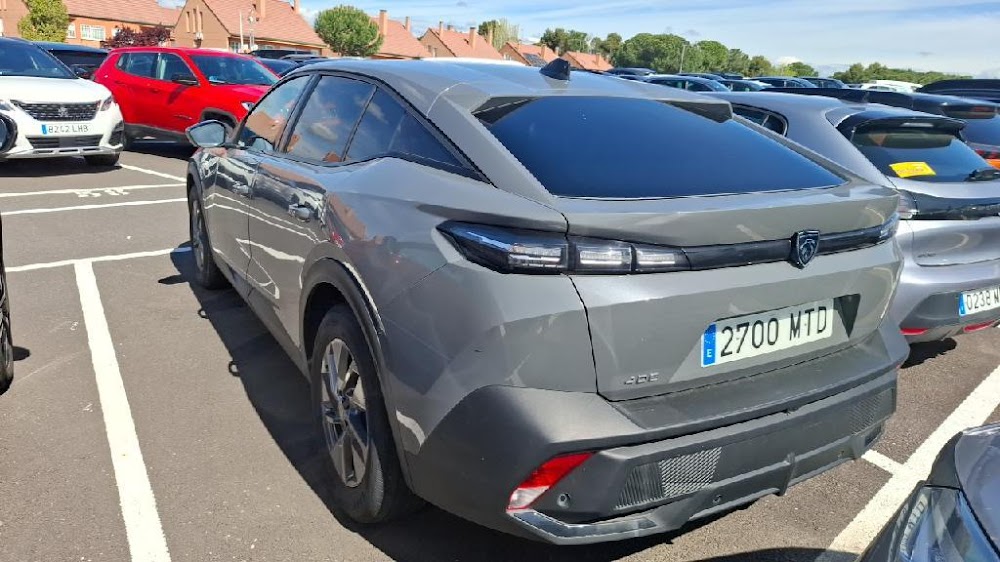 Foto Peugeot 408 14