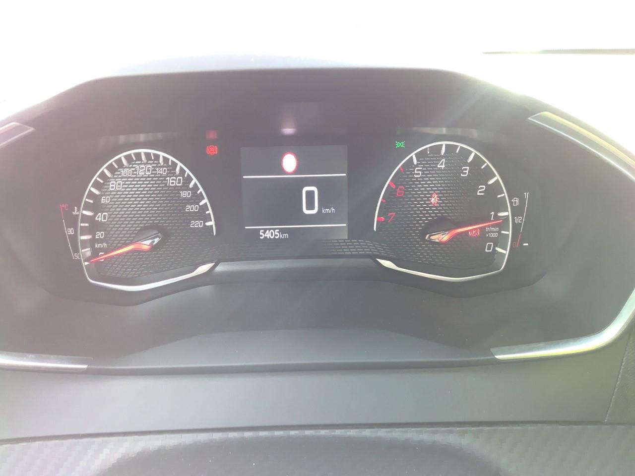 Foto Peugeot 208 5