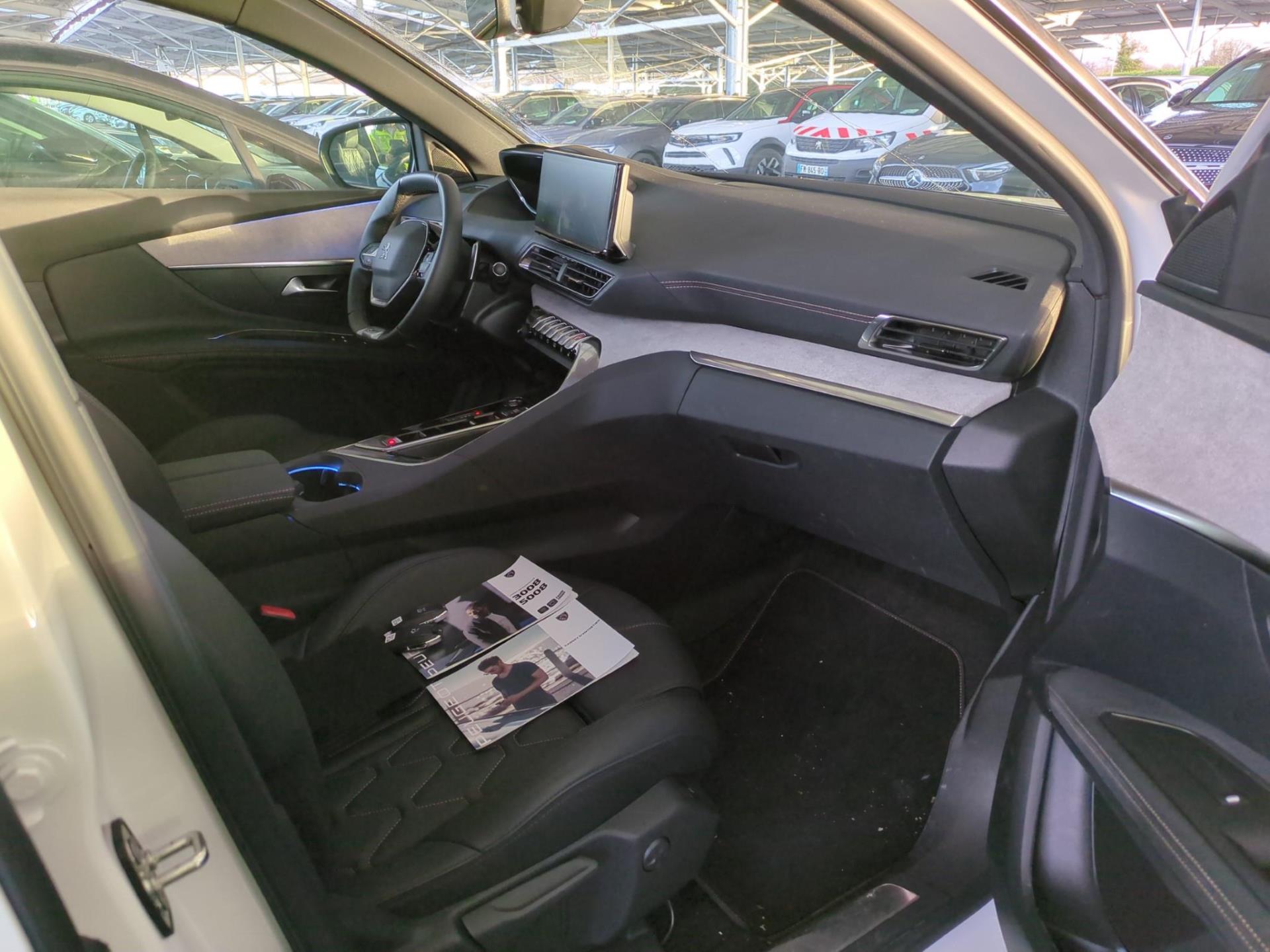 Peugeot 3008 Hybrid 136 e-DCS6 GT 2024