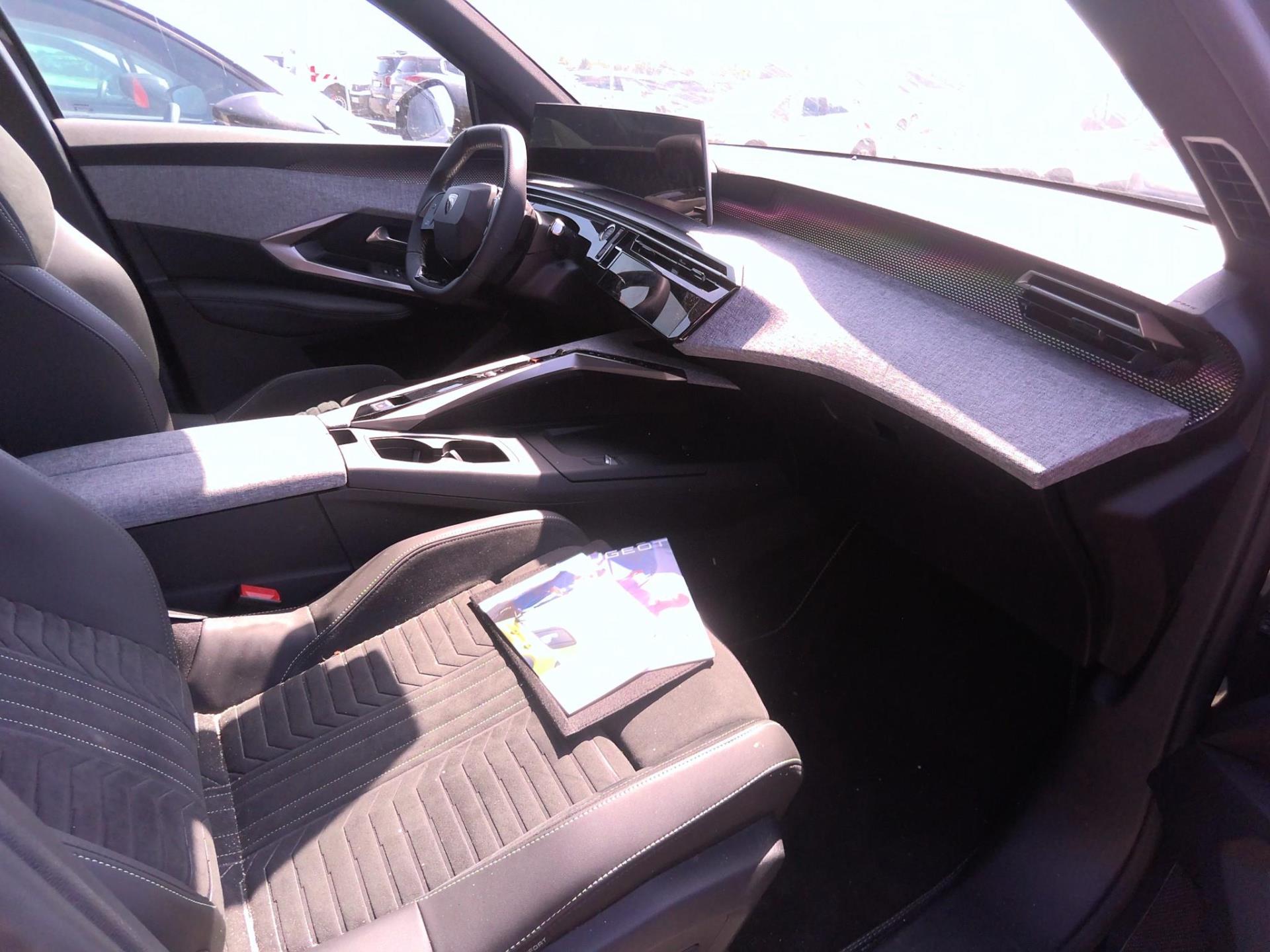 Peugeot 3008 Hybrid 145 e-DCS6 GT 2025