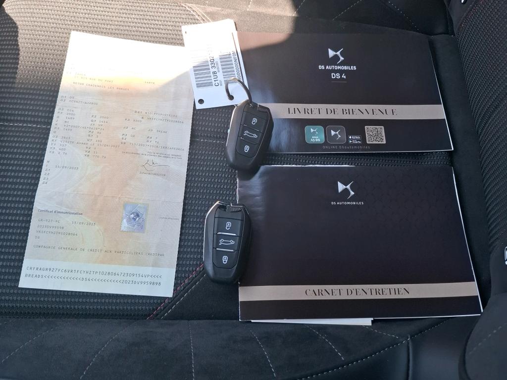 DS DS 4 BlueHDi 130 EAT8 Performance Line+ 2023