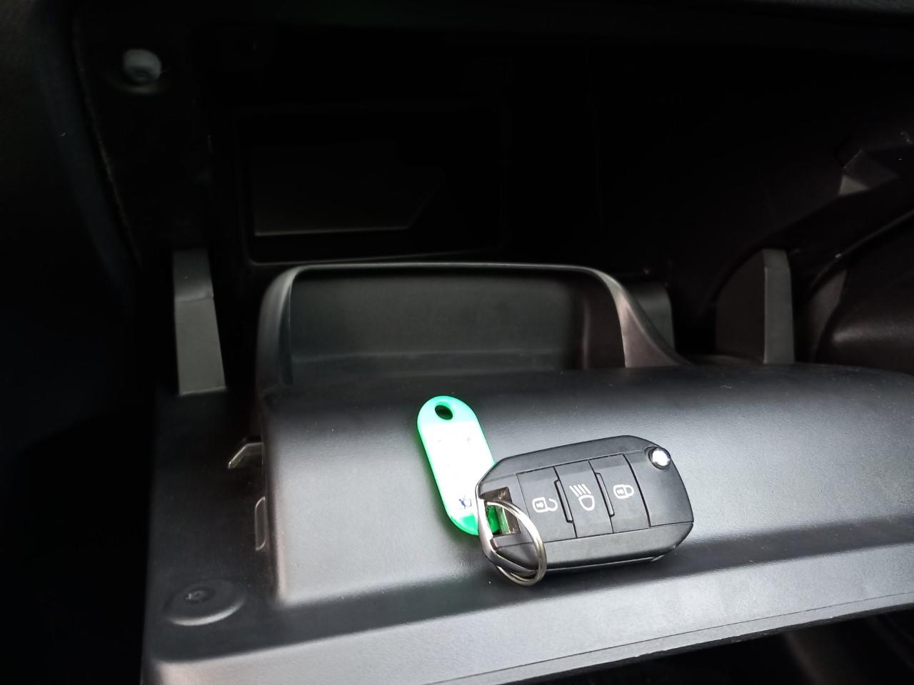 Foto Peugeot 308 8