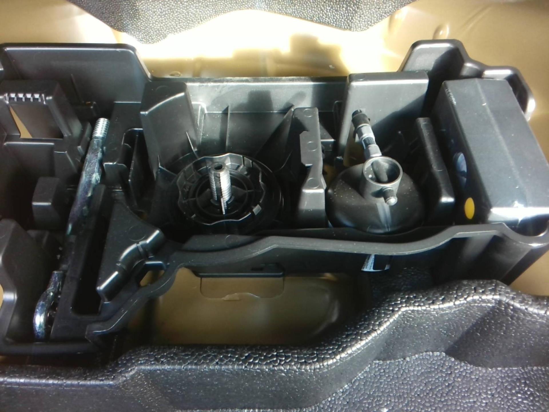 Peugeot 2008 Hybrid 136 e-DCS6 Style 2025