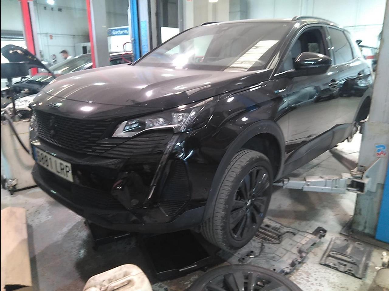 Foto Peugeot 3008 Hybrid 3