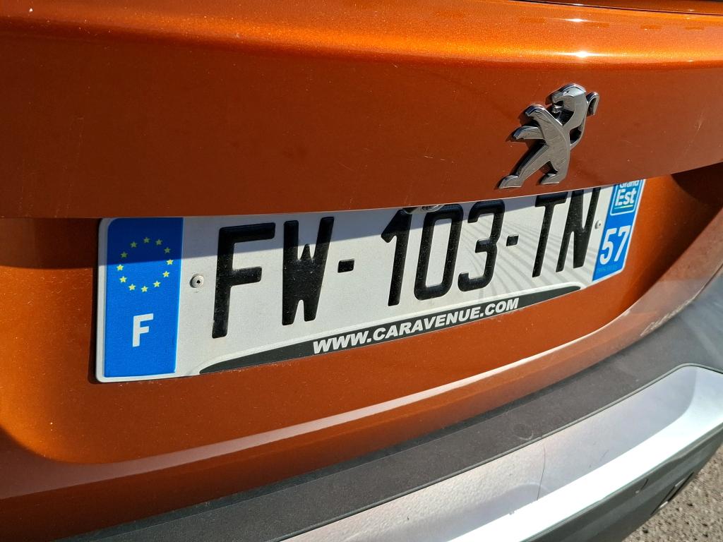 Peugeot 2008 BlueHDi 130 S&S EAT8 Allure 2021