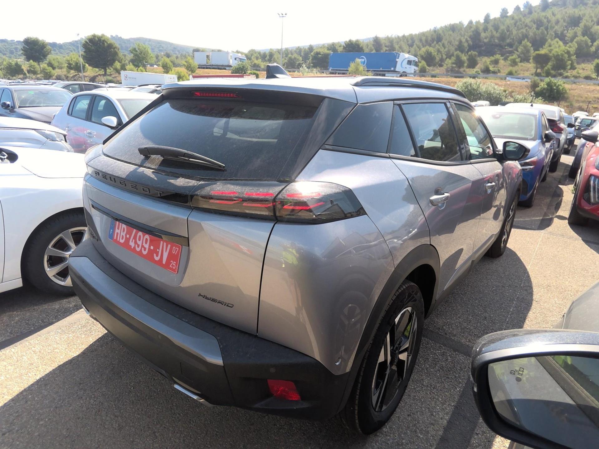 Peugeot 2008 Hybrid 136 e-DCS6 Allure 2025