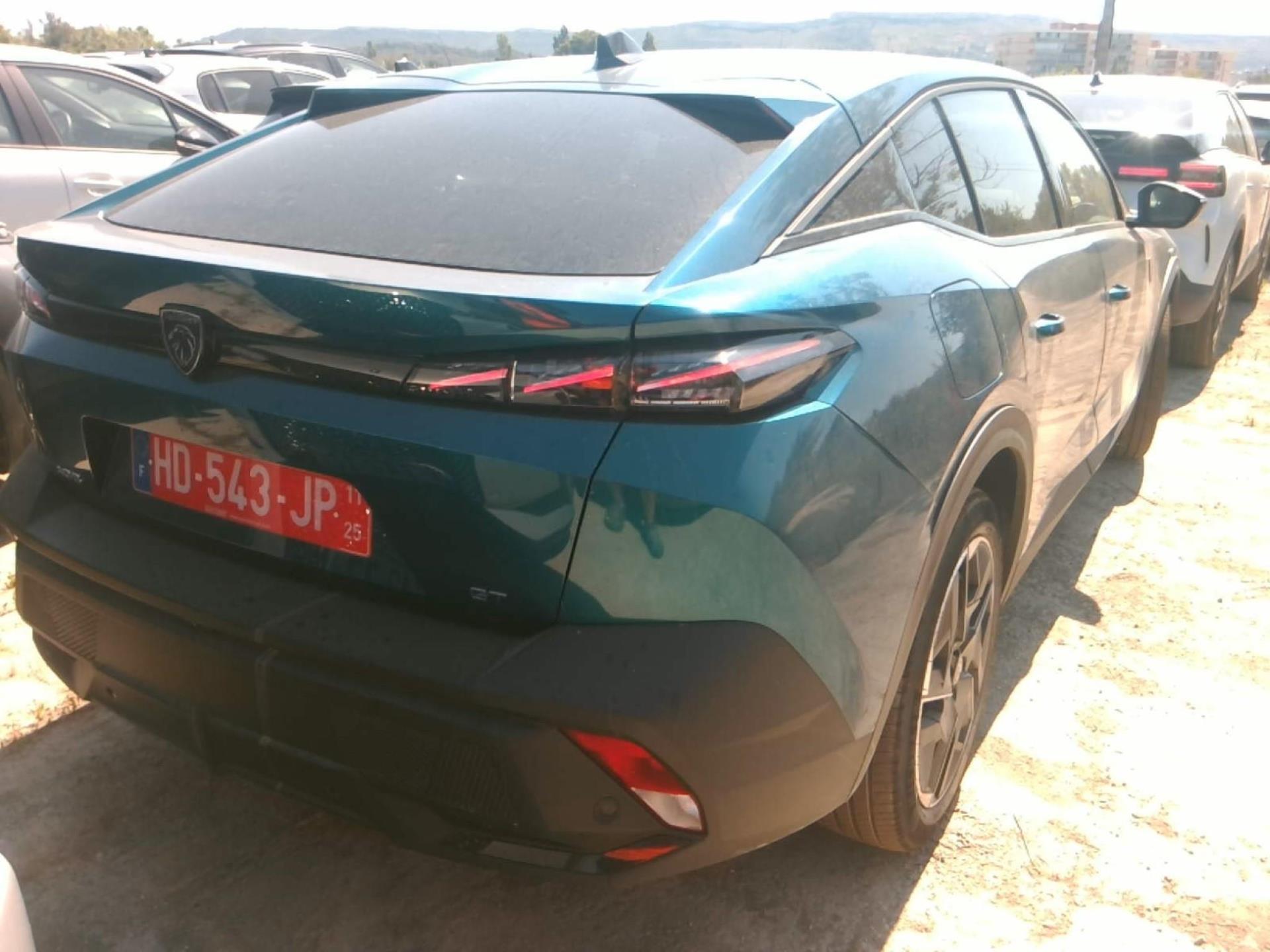Peugeot 408 Hybrid 145 e-DCS6 GT 2025