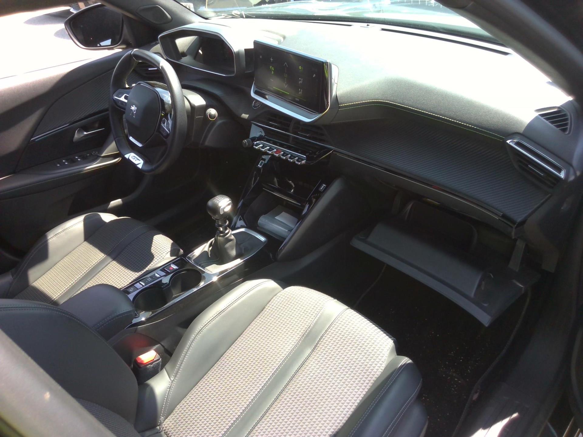 Peugeot 2008 PureTech 130 S&S BVM6 GT 2022