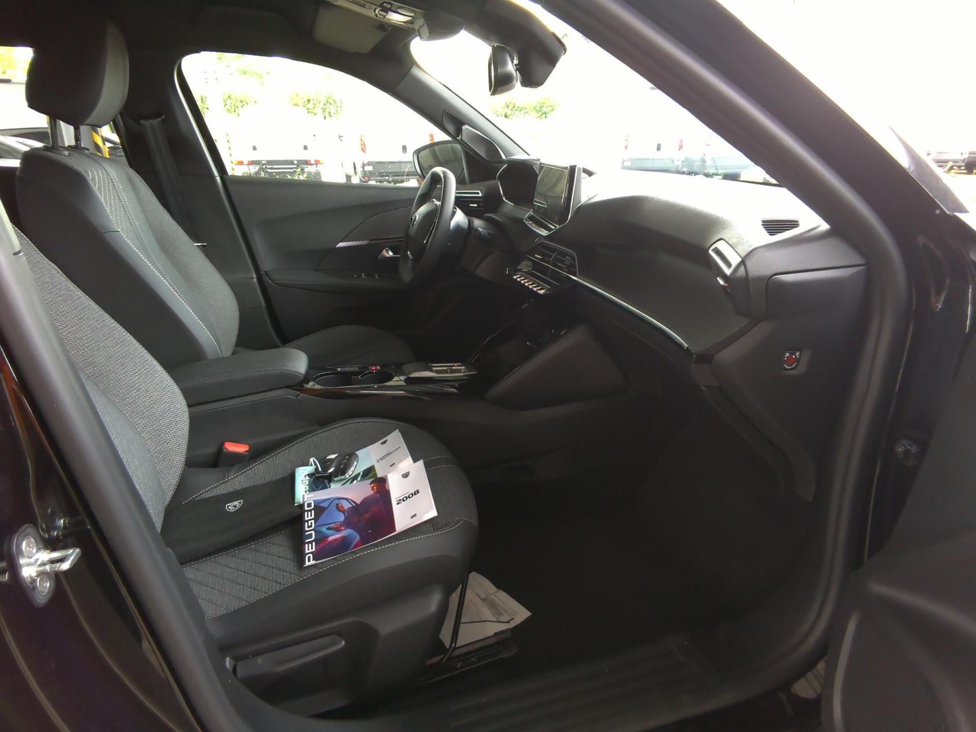 Peugeot 2008 Hybrid 145 ch e-DCS6 Allure 2026