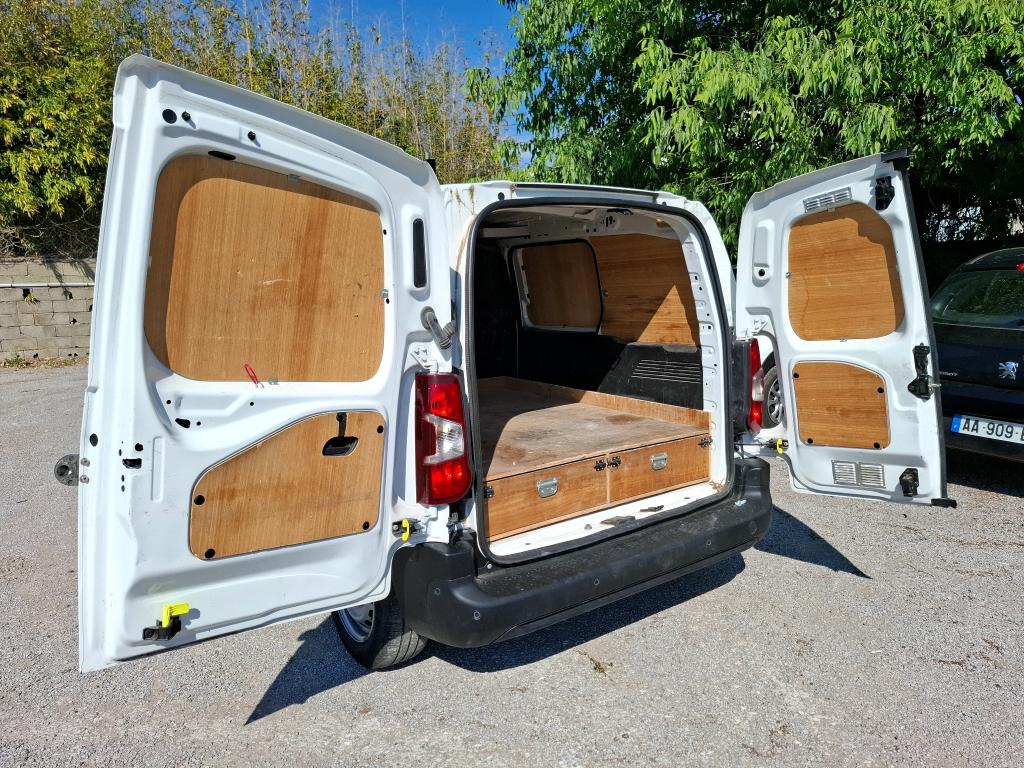 Peugeot PARTNER FOURGON STANDARD 650 KG BLUEHDI 100 S&S BVM5 PREMIUM 2020