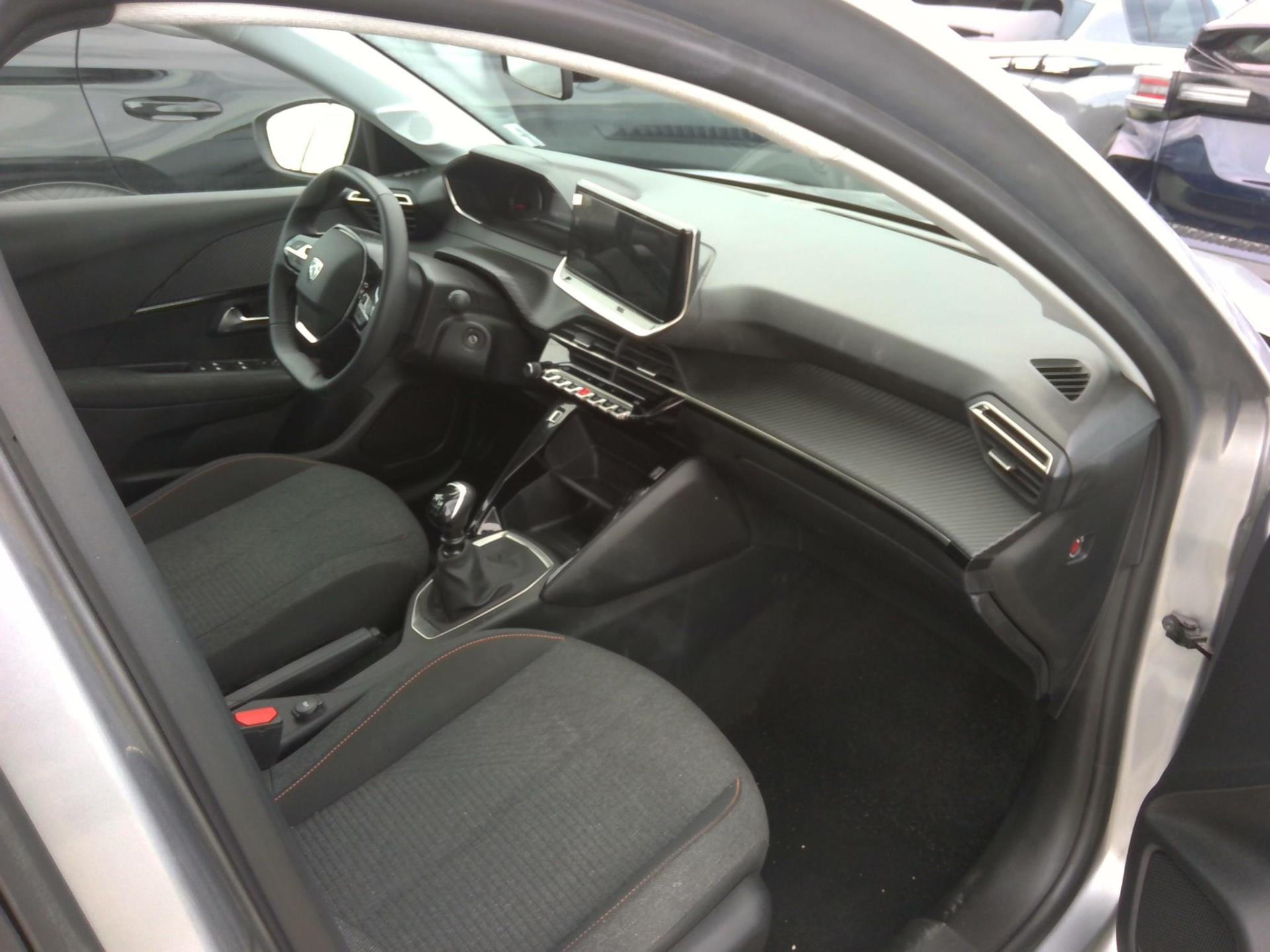 Peugeot 208 100 S&S BVM6 Style 2025