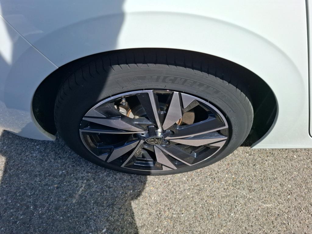 Peugeot 308 PHEV 180 e-EAT8 Active Pack 2022