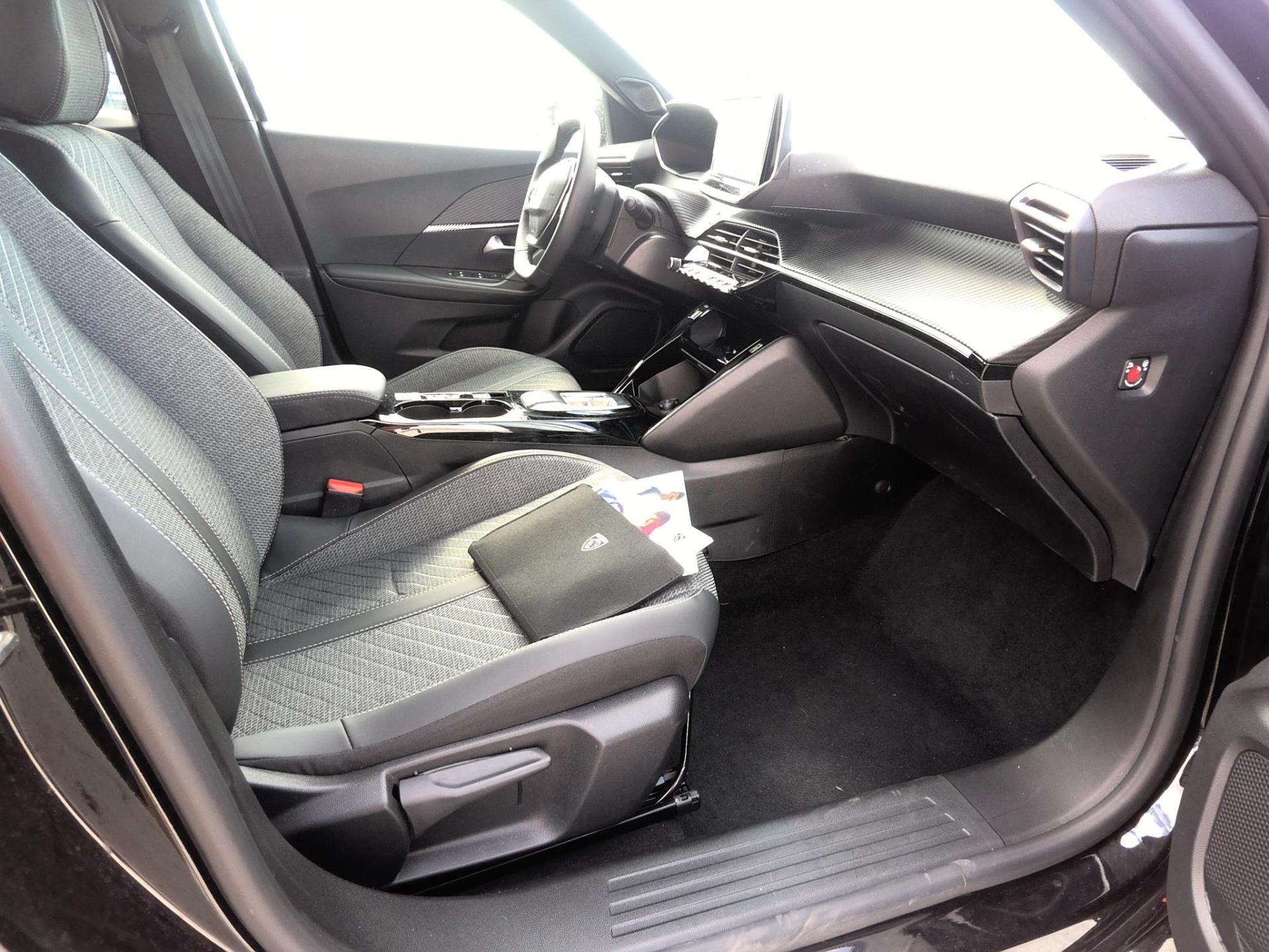 Peugeot 2008 Hybrid 145 ch e-DCS6 Allure 2026