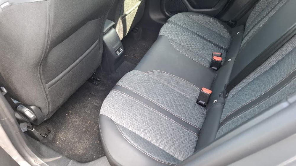 Foto Peugeot 208 16