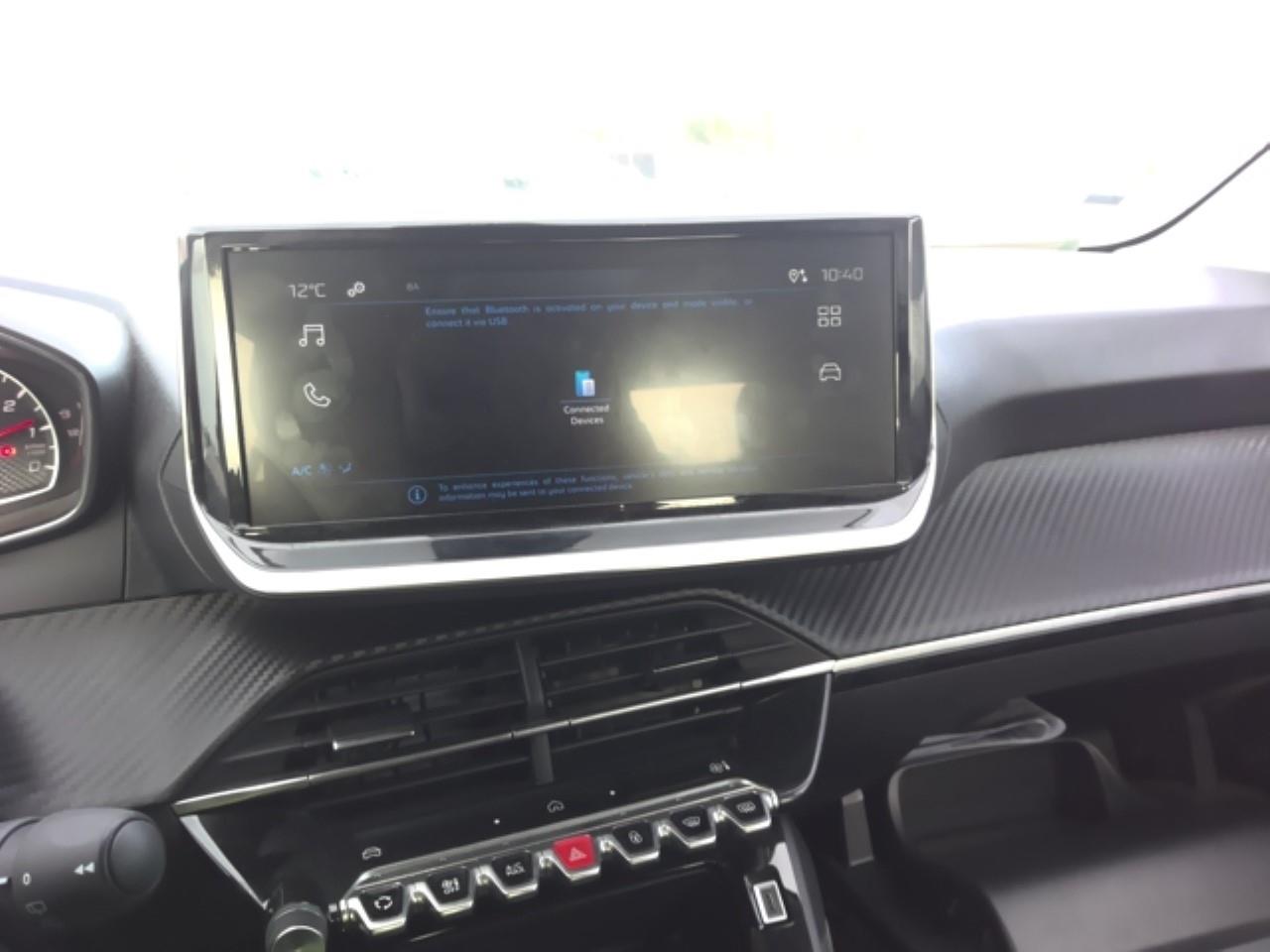 Foto Peugeot 208 9