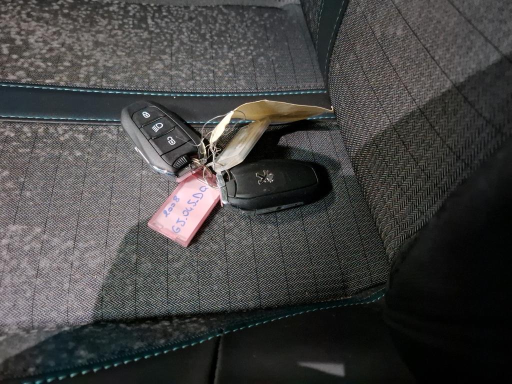 Peugeot 2008 PureTech 130 S&S EAT8 Allure Pack 2022