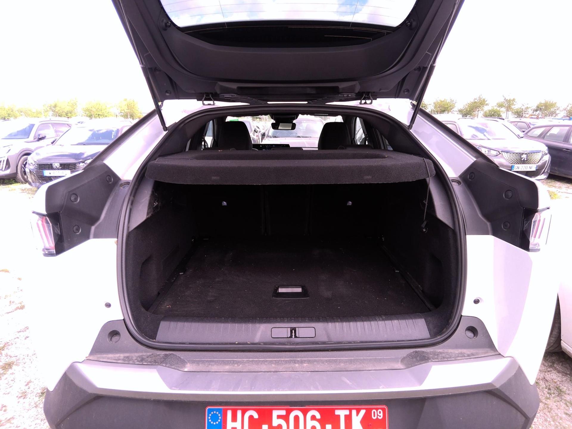Peugeot 3008 Hybrid 136 e-DCS6 Allure 2025