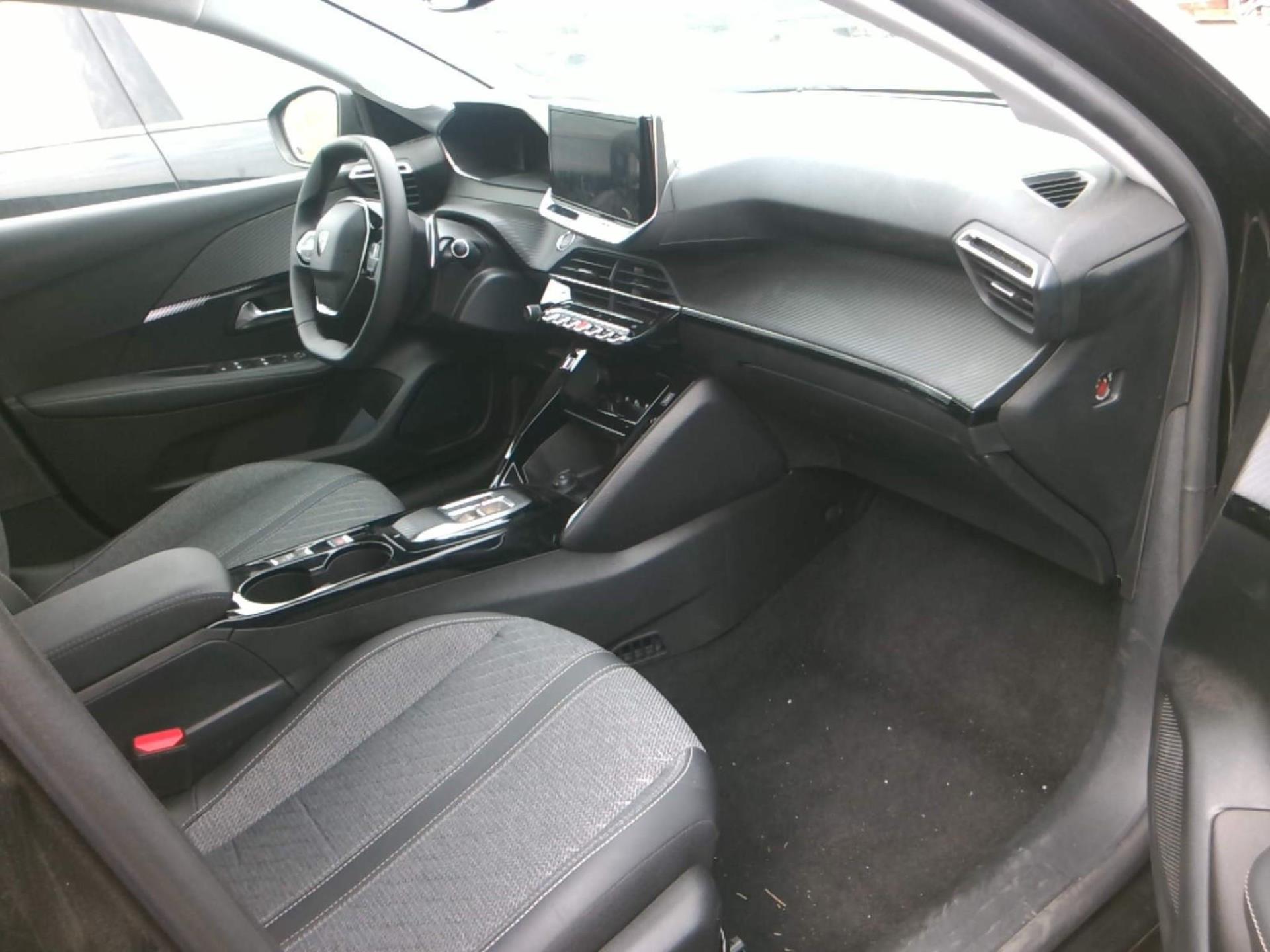 Peugeot 208 Hybrid 100 e-DCS6 Allure 2024