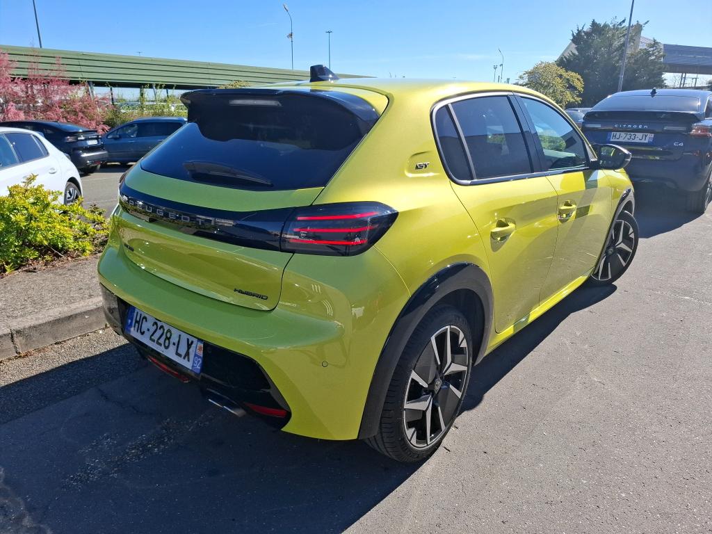 Peugeot 208 Hybrid 136 e-DCS6 GT 2025