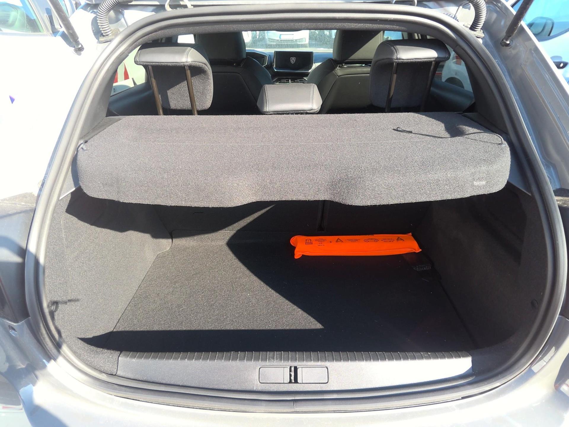 Peugeot 208 Hybrid 136 e-DCS6 GT 2024