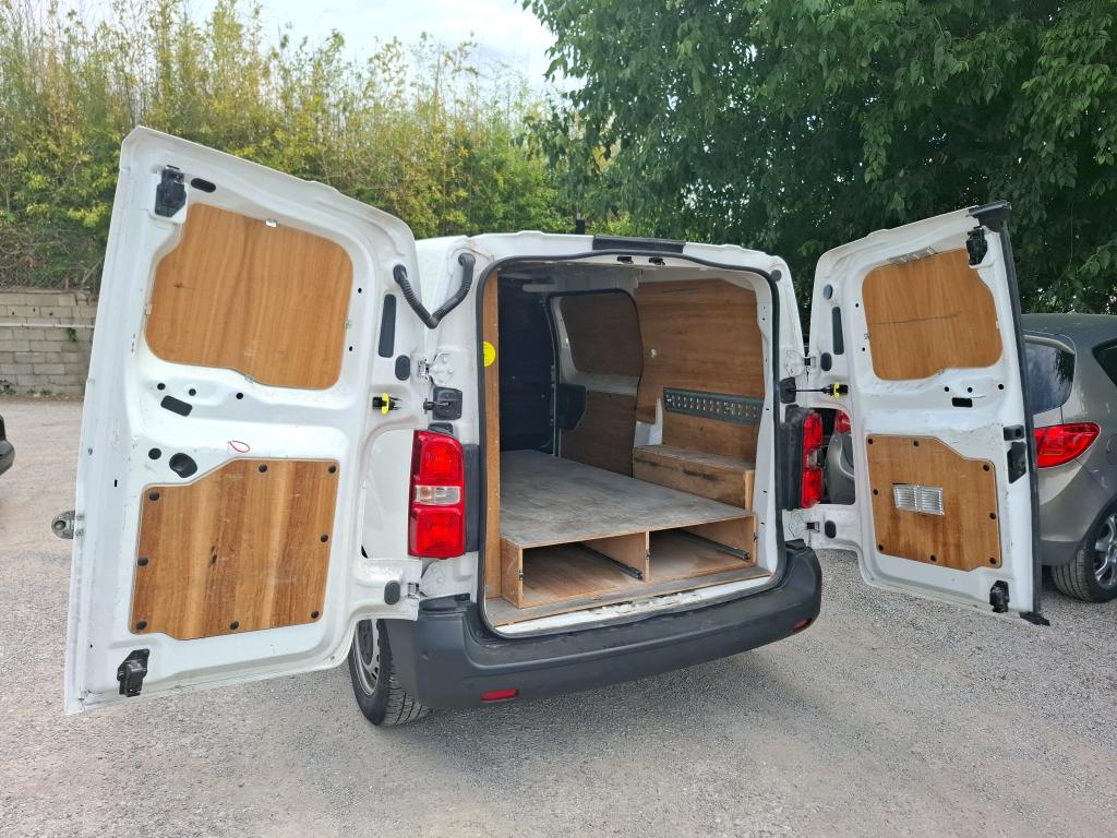 Peugeot EXPERT FGN TOLE STANDARD 1.5 BLUEHDI 120 S&S BVM6 PREMIUM 2022