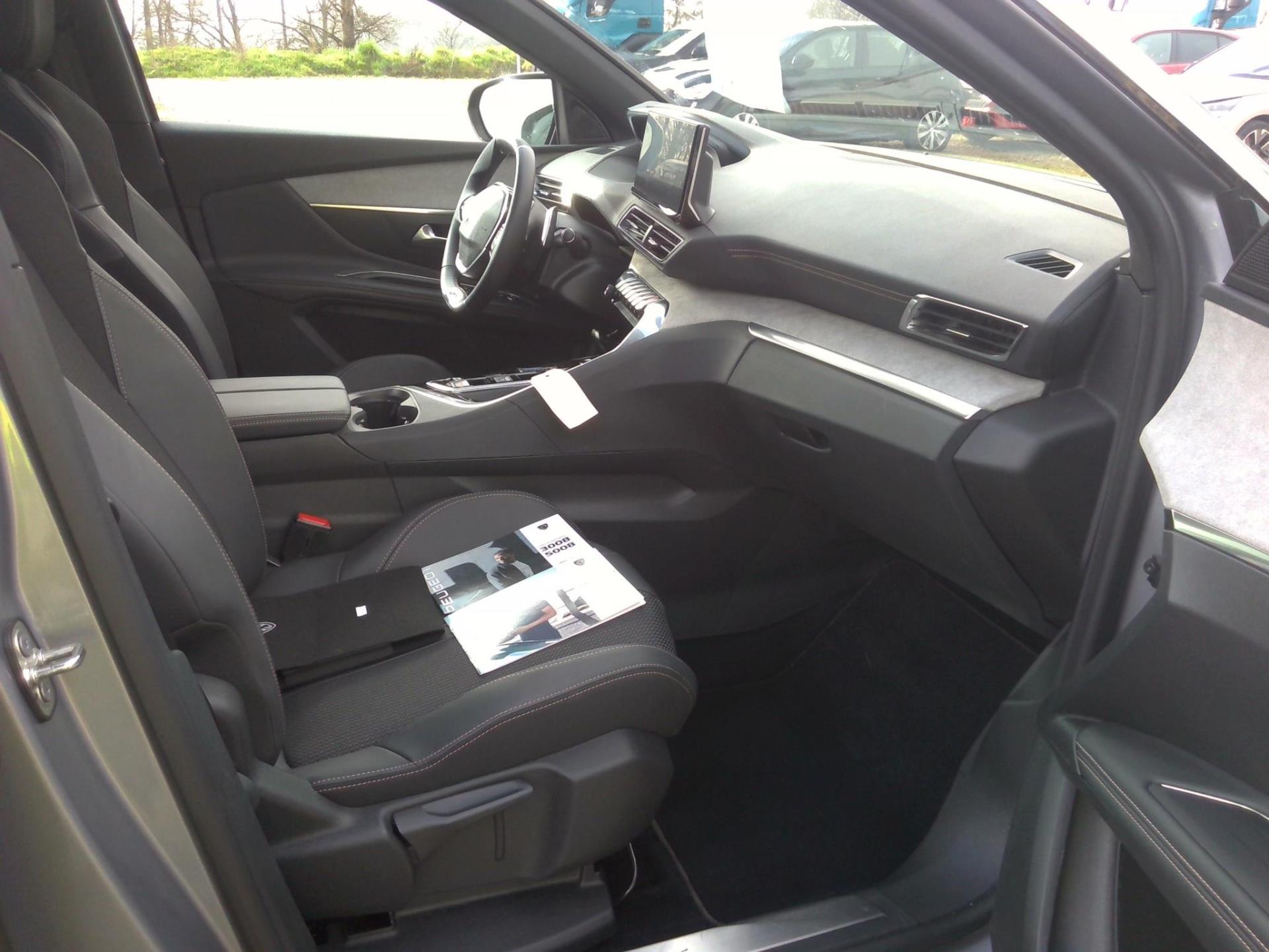 Peugeot 3008 BlueHDi 130ch S&S EAT8 GT 2023