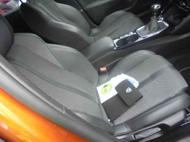 Foto Peugeot 2008 15