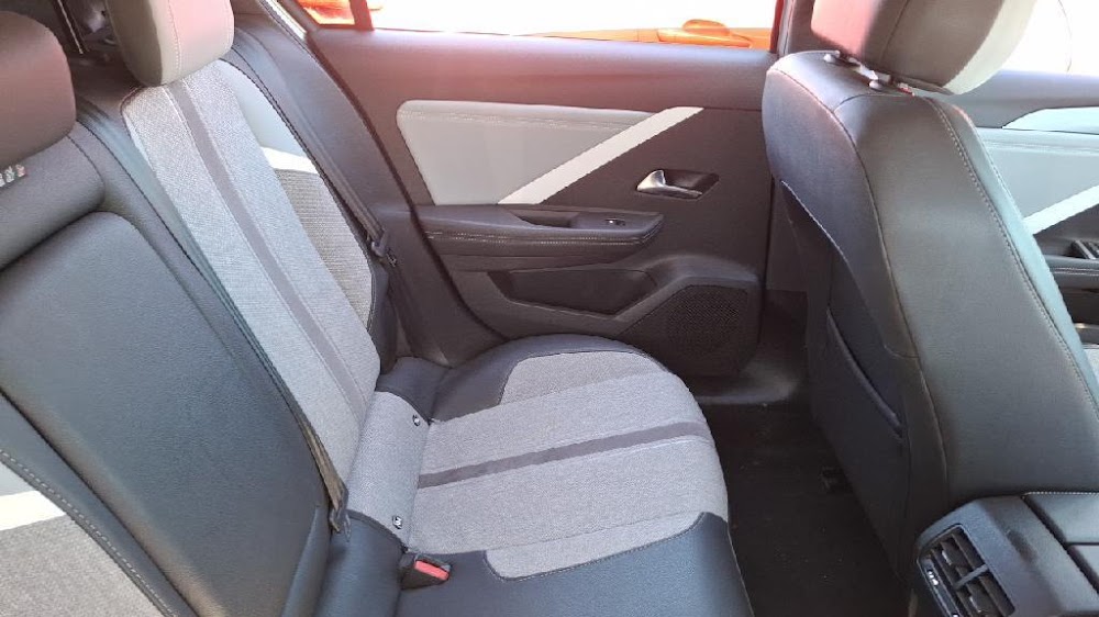 Foto Opel Astra 16