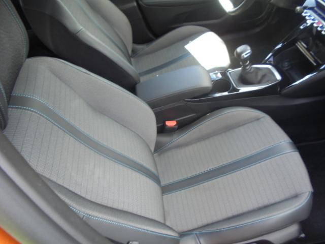 Foto Peugeot 2008 18