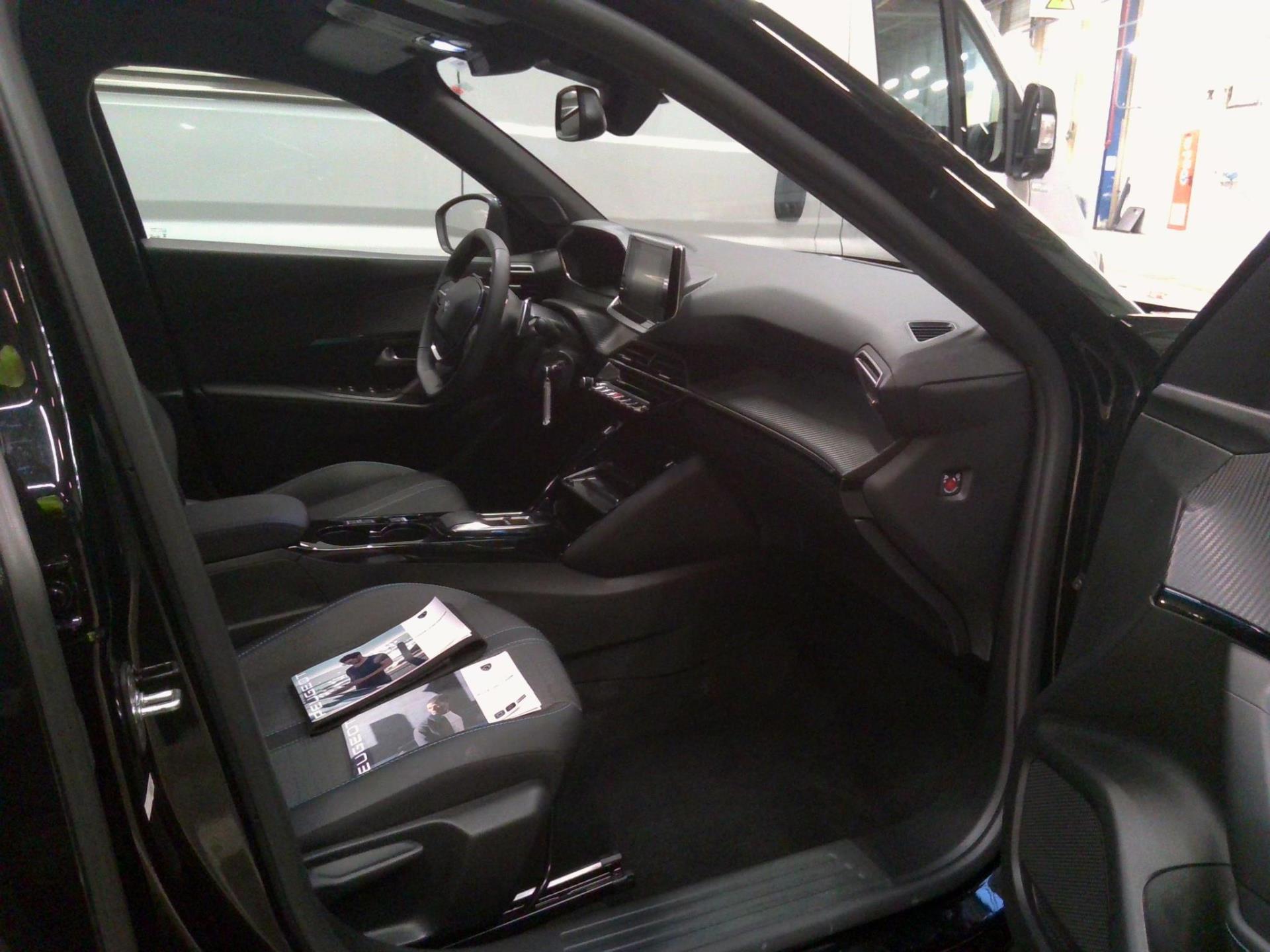 Peugeot 2008 BlueHDi 130 S&S EAT8 Allure 2023