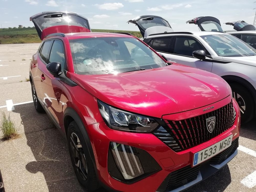 Foto Peugeot 2008 4