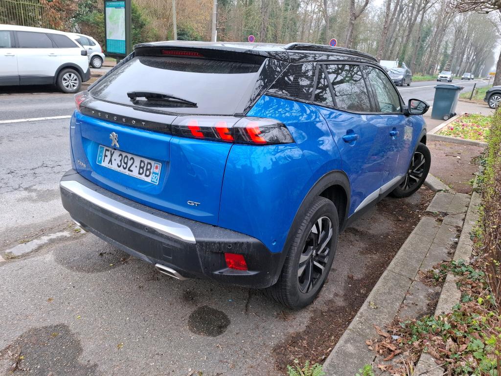Peugeot 2008 PureTech 155 S&S EAT8 GT 2021