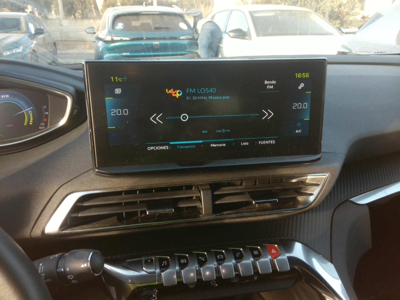 Foto Peugeot 3008 Hybrid 7