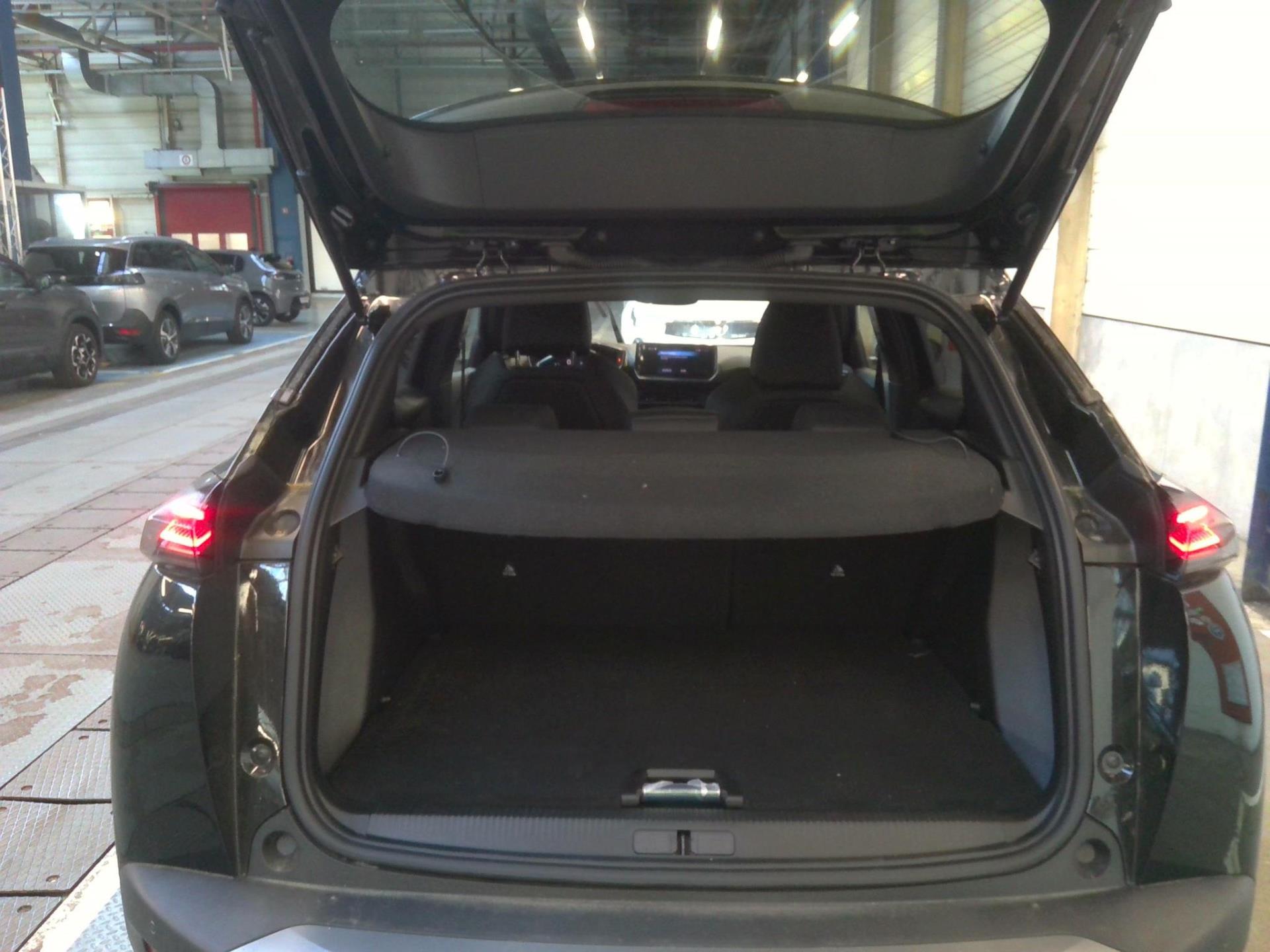 Peugeot 2008 PureTech 130 S&S EAT8 GT 2023