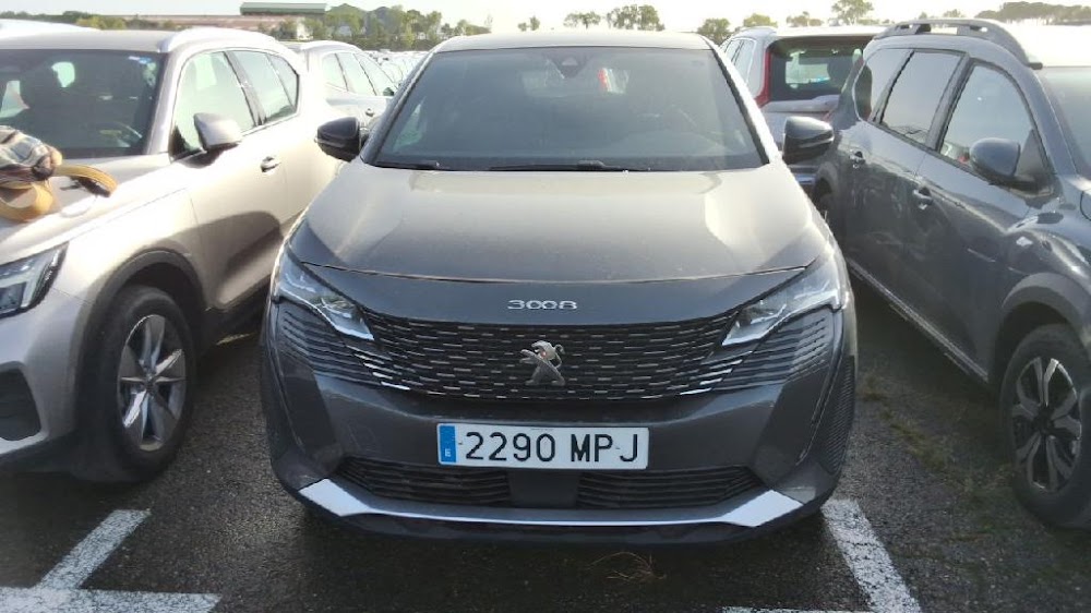 Peugeot 3008 3008 Allure Pack Gasolina 130 S&S 6 Vel. MAN