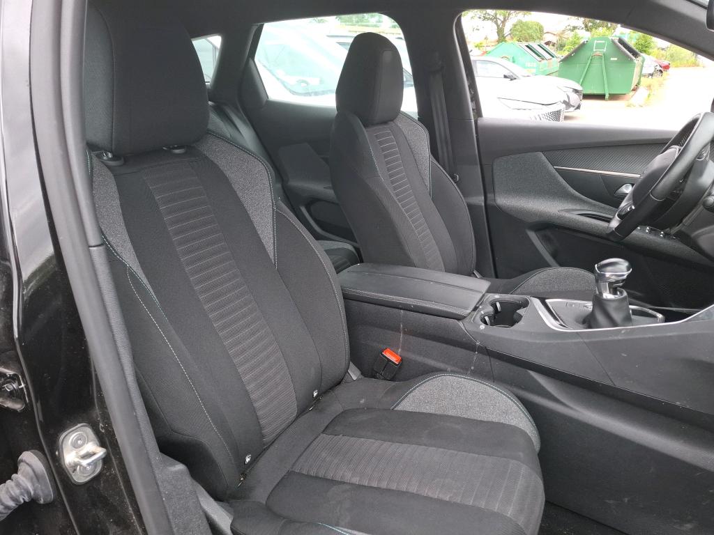 Peugeot 3008 PureTech 130ch S&S BVM6 Active Pack 2022
