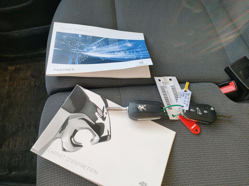 Peugeot PARTNER FOURGON STANDARD 650 KG BLUEHDI 100 S&S BVM5 PREMIUM 2019