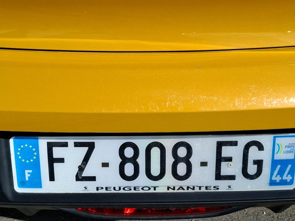 Peugeot 208 BlueHDi 100 S&S BVM6 Active 2021