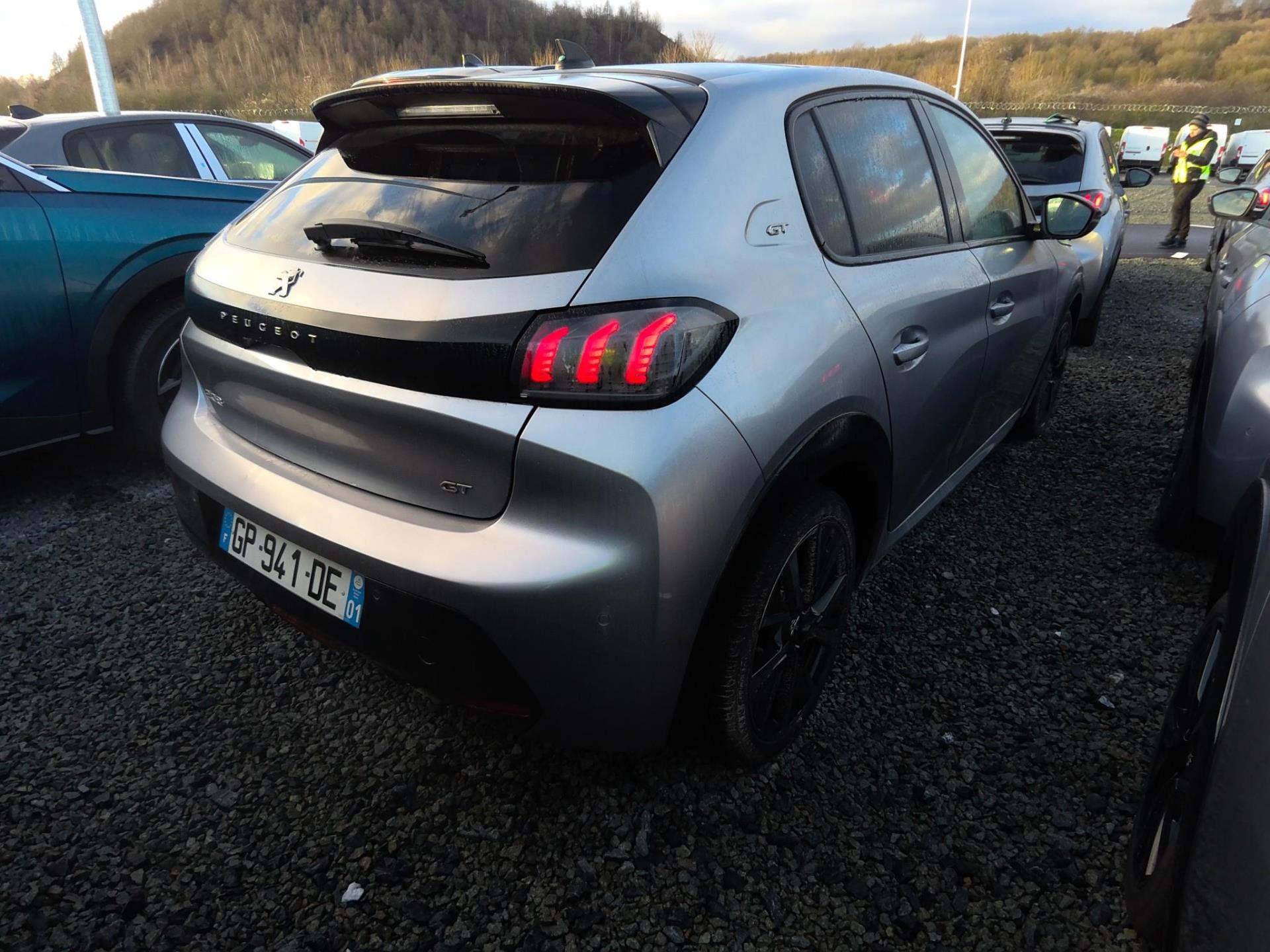 Peugeot 208 BlueHDi 100 S&S BVM6 GT 2023