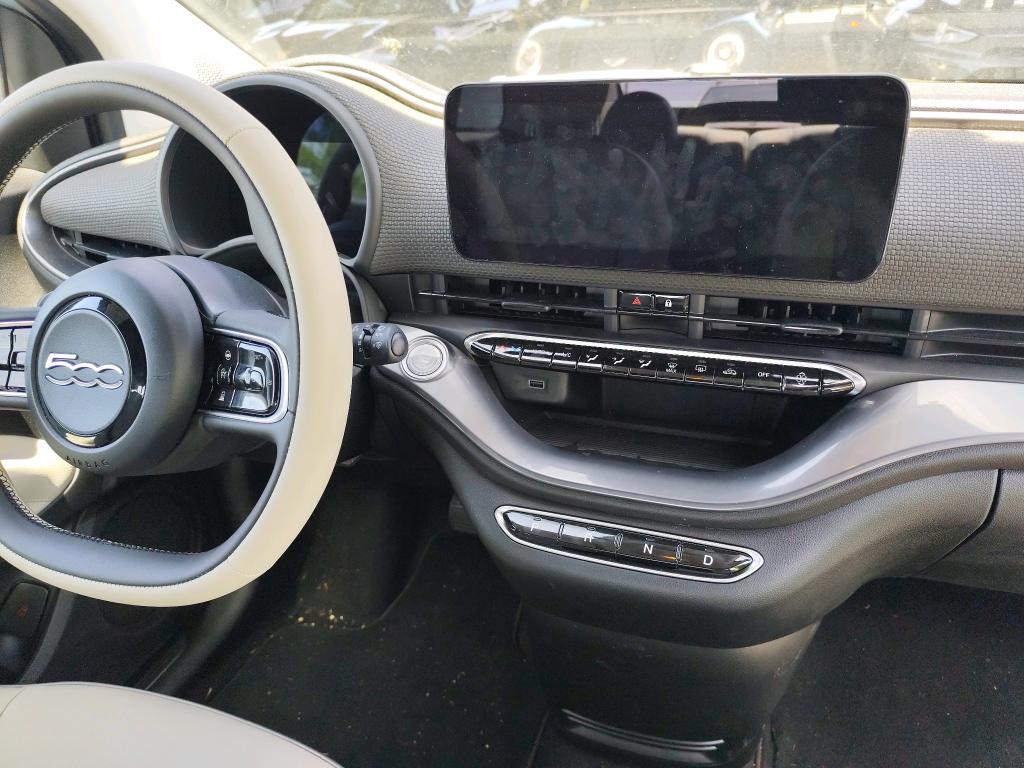FIAT 500C e 118 ch La Prima 2023