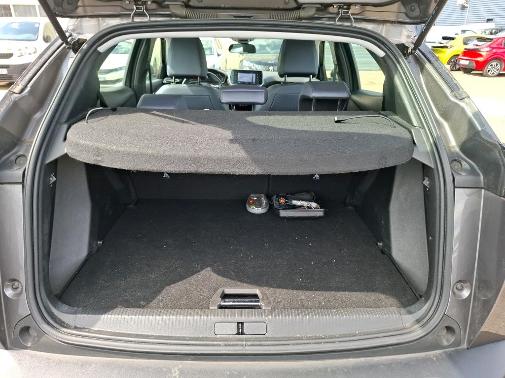 Peugeot 2008 BlueHDi 130 S&S EAT8 Allure 2020