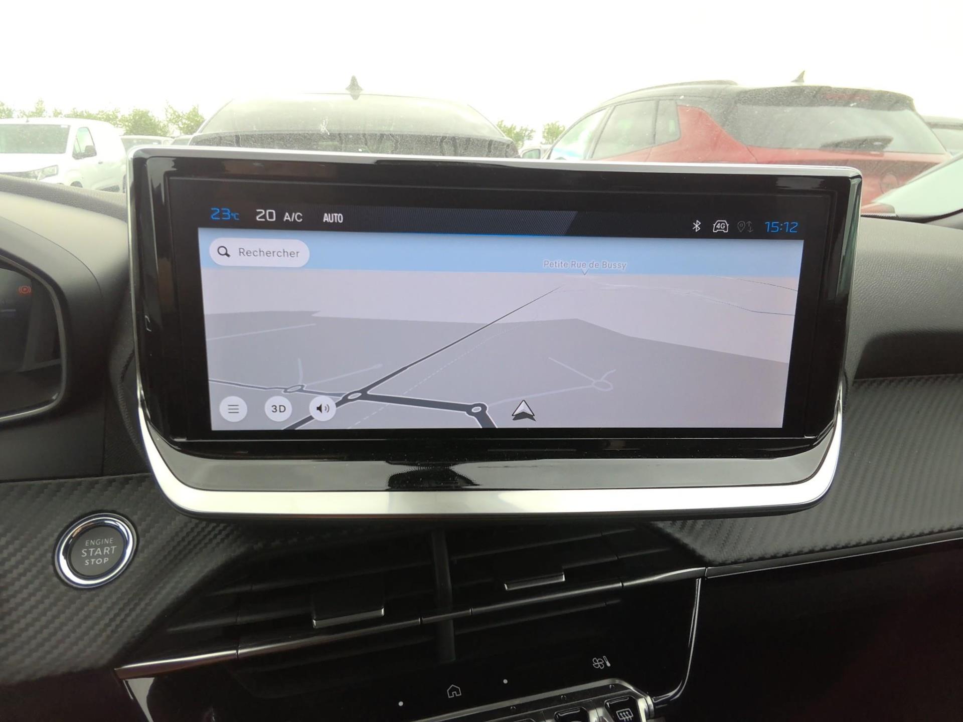 Peugeot 2008 Hybrid 145 e-DCS6 Allure 2025