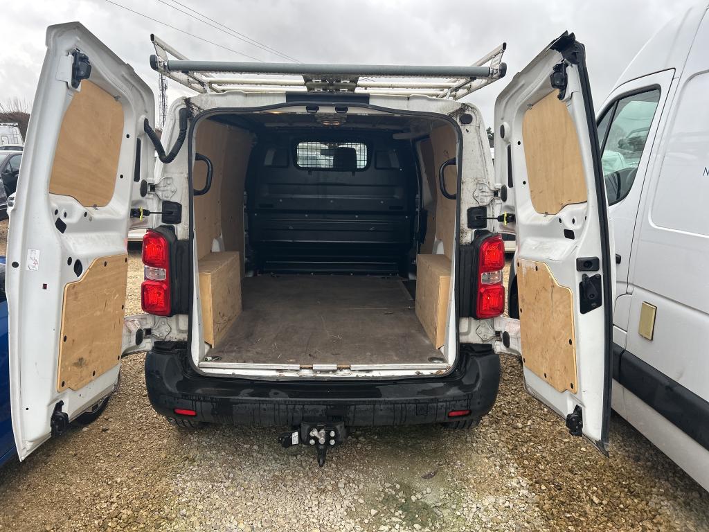 Peugeot EXPERT FGN TOLE STANDARD 2.0  BLUEHDI 120 S&S BVM6 PREMIUM 2018