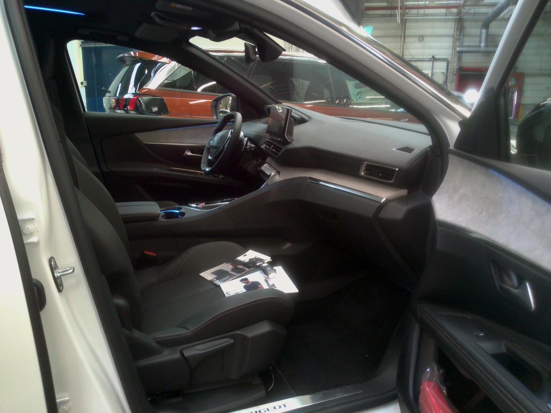 Peugeot 3008 Hybrid 225 e-EAT8 GT 2023