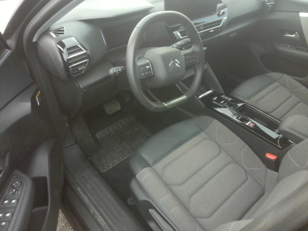 Foto Citroën C4 X 3