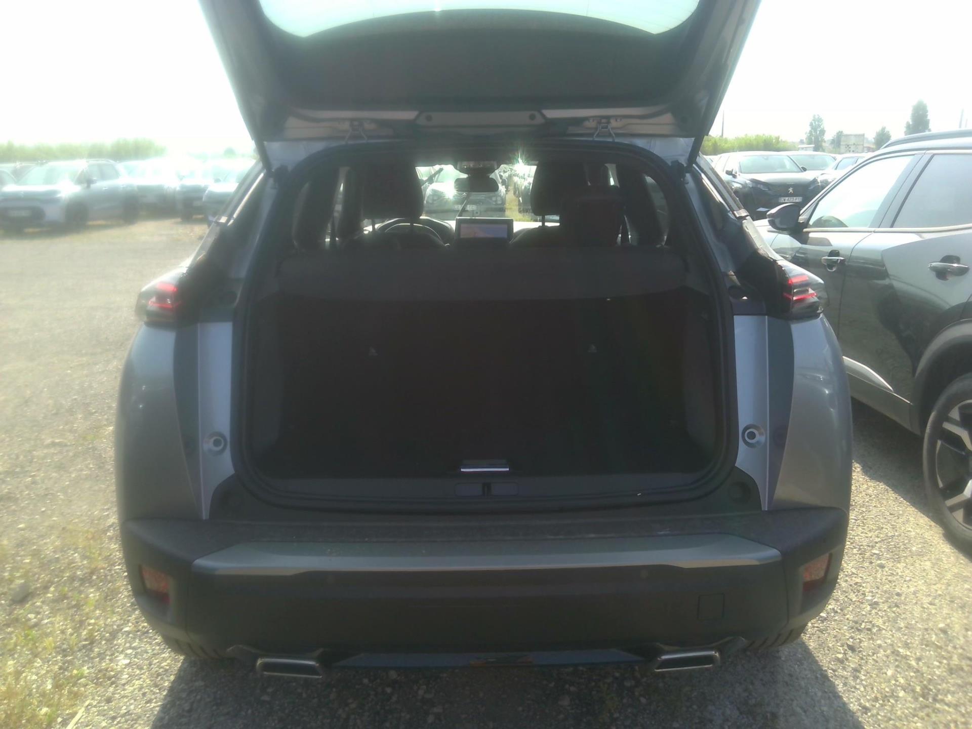 Peugeot 2008 Hybrid 145 e-DCS6 Allure 2025