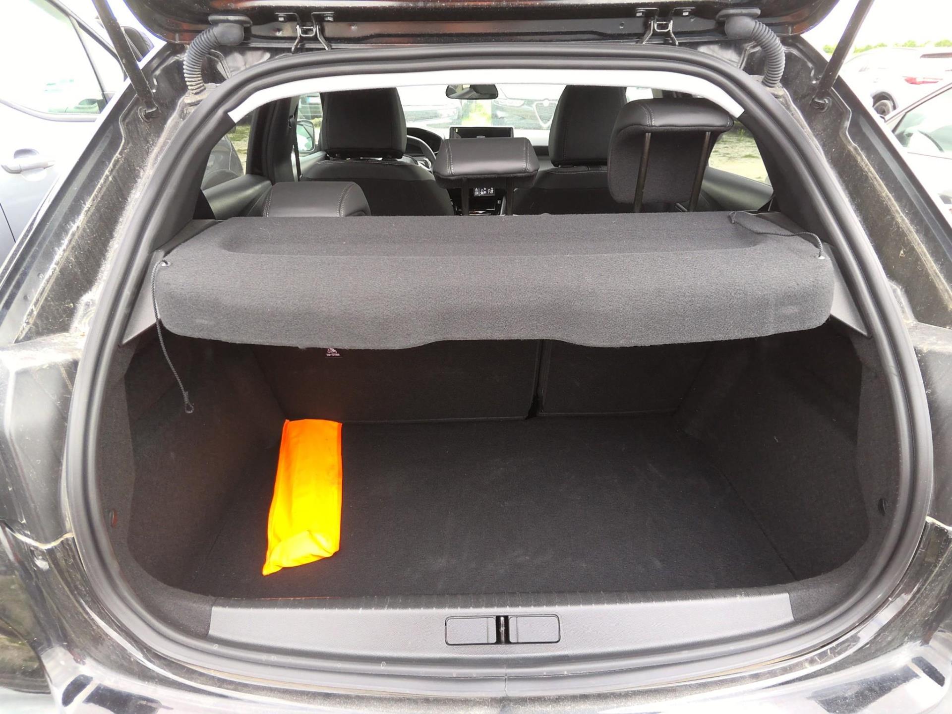 Peugeot 208 Hybrid 100 e-DCS6 Allure 2024