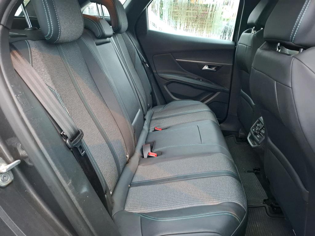 Peugeot 3008 Hybrid 225 e-EAT8 Active Pack 2022