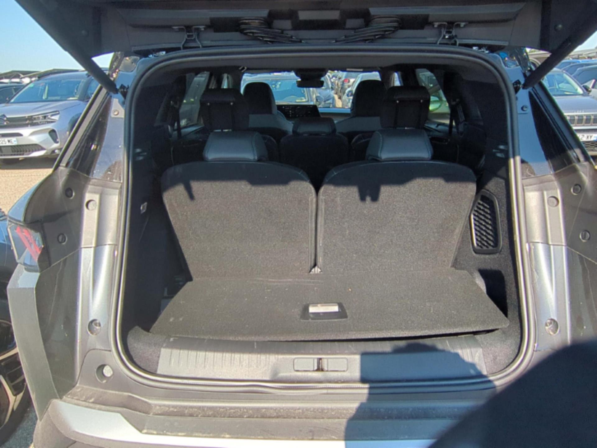 Peugeot 5008 Hybrid 145 e-DCS6 GT 2025
